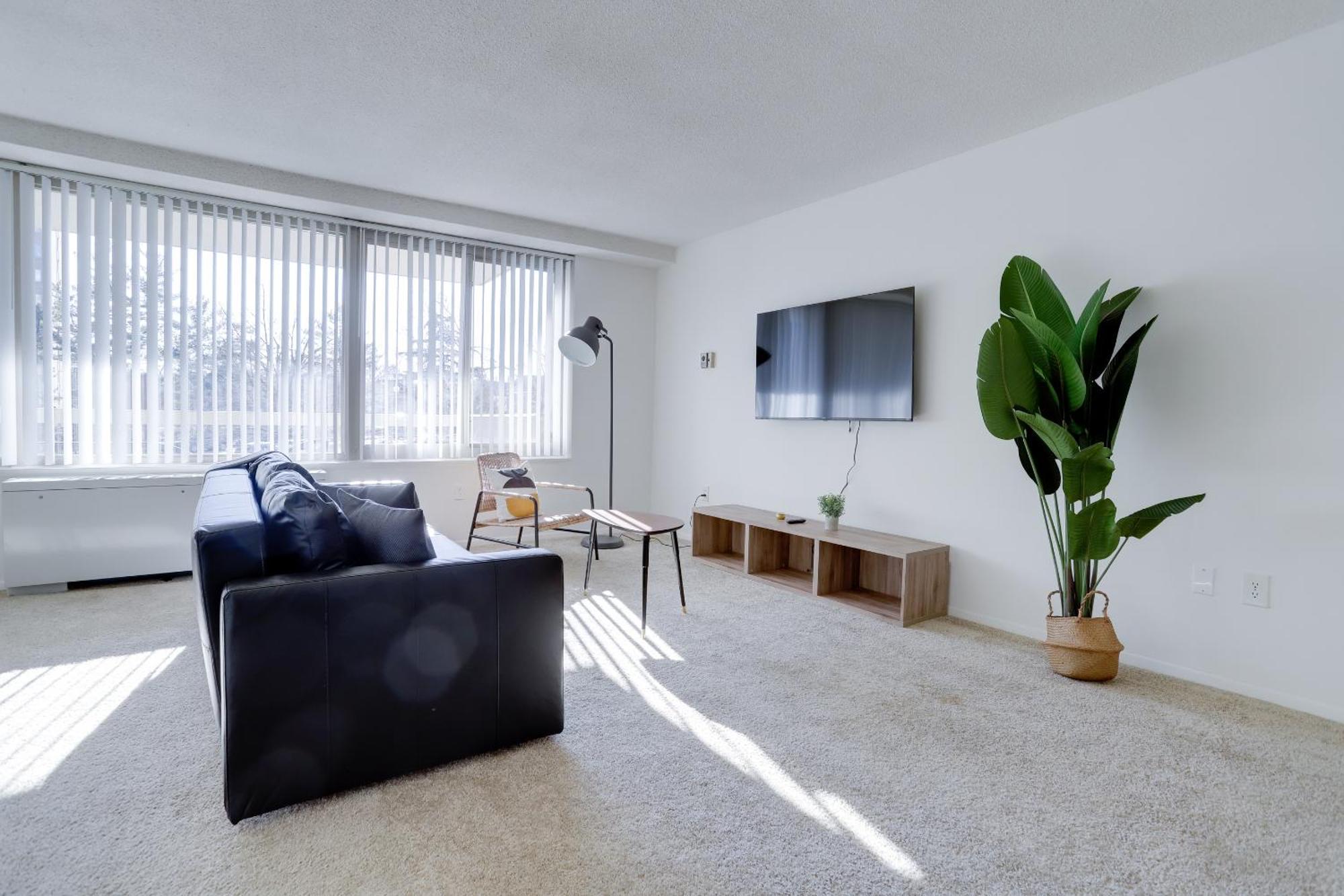 Spacious 2 Bedrooms Apt @Crystal City With Gym Arlington Bagian luar foto