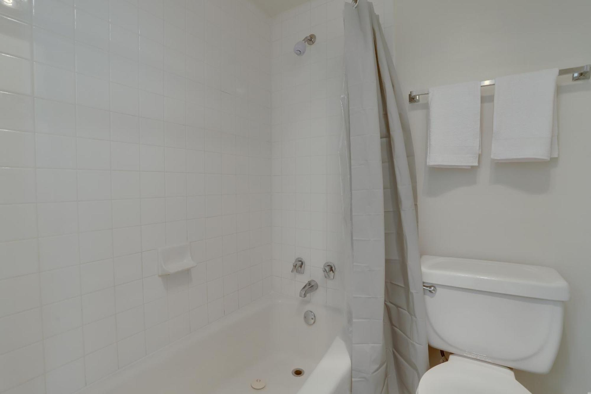 Spacious 2 Bedrooms Apt @Crystal City With Gym Arlington Bagian luar foto
