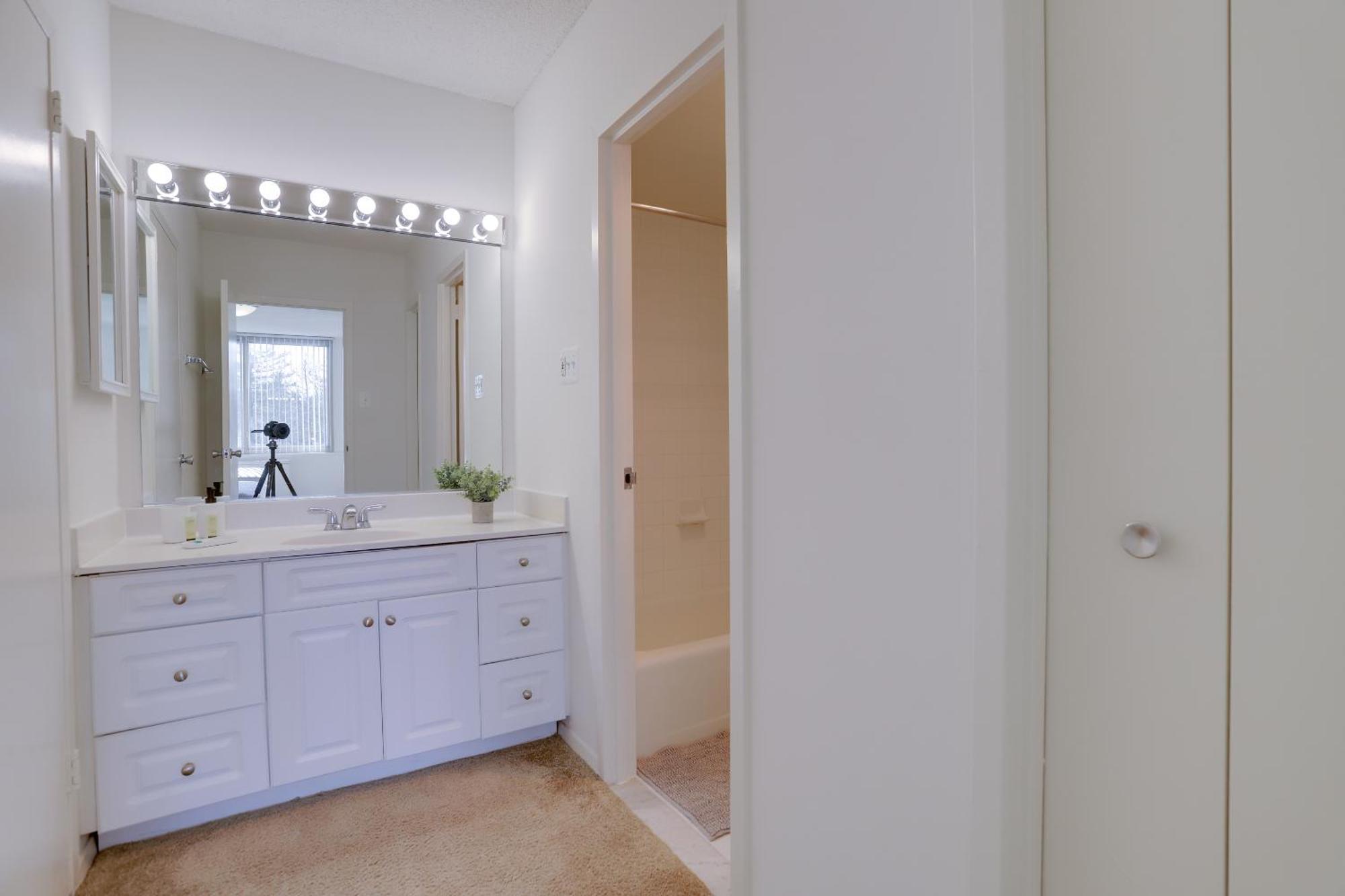 Spacious 2 Bedrooms Apt @Crystal City With Gym Arlington Bagian luar foto