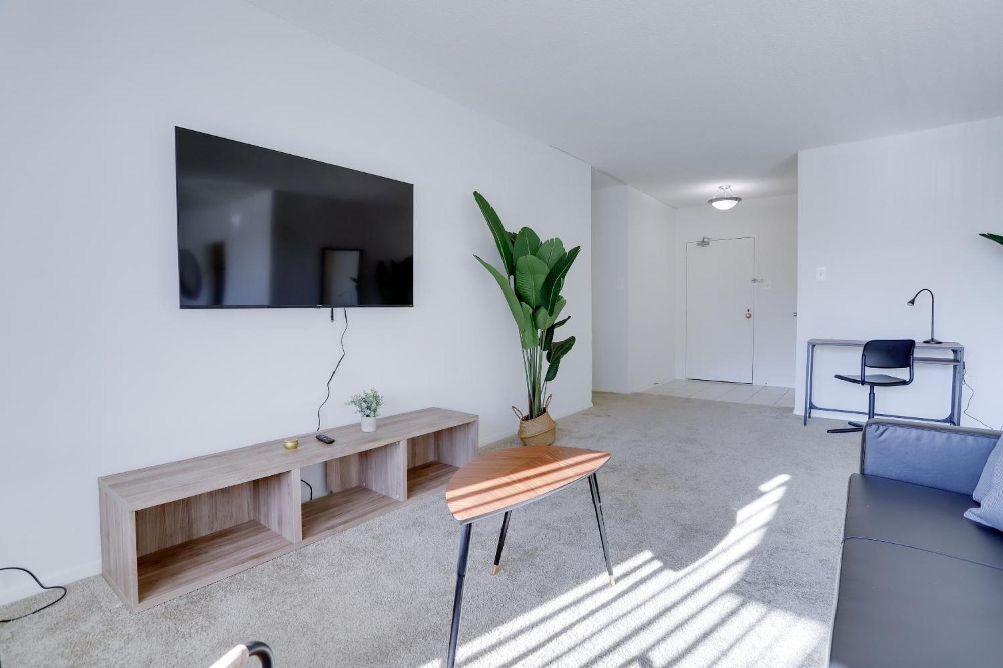 Spacious 2 Bedrooms Apt @Crystal City With Gym Arlington Bagian luar foto