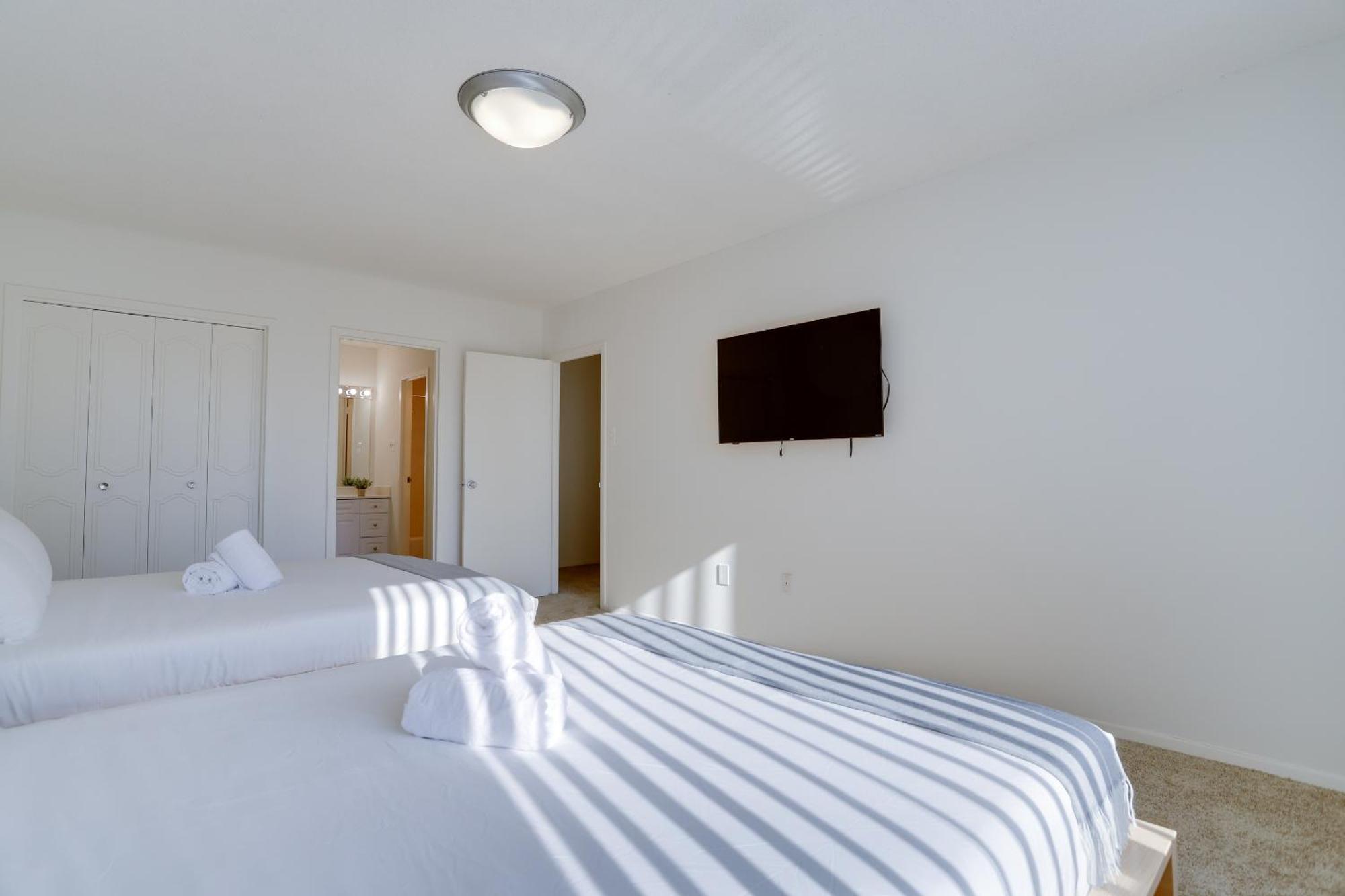 Spacious 2 Bedrooms Apt @Crystal City With Gym Arlington Bagian luar foto