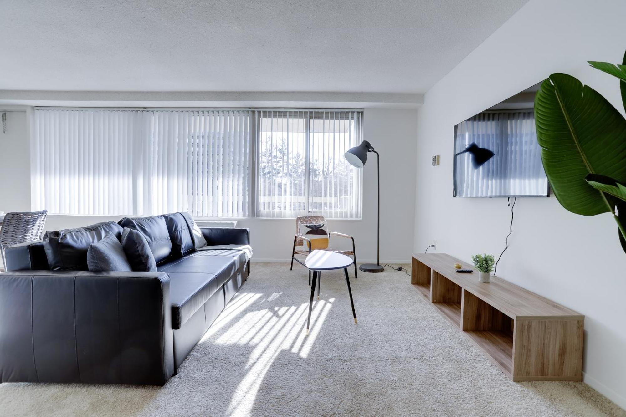 Spacious 2 Bedrooms Apt @Crystal City With Gym Arlington Bagian luar foto