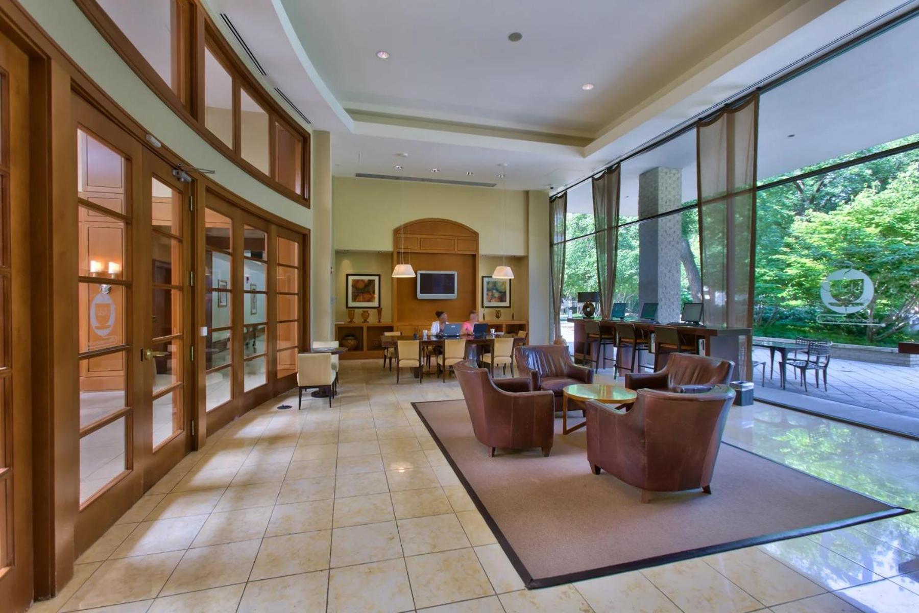 Spacious 2 Bedrooms Apt @Crystal City With Gym Arlington Bagian luar foto